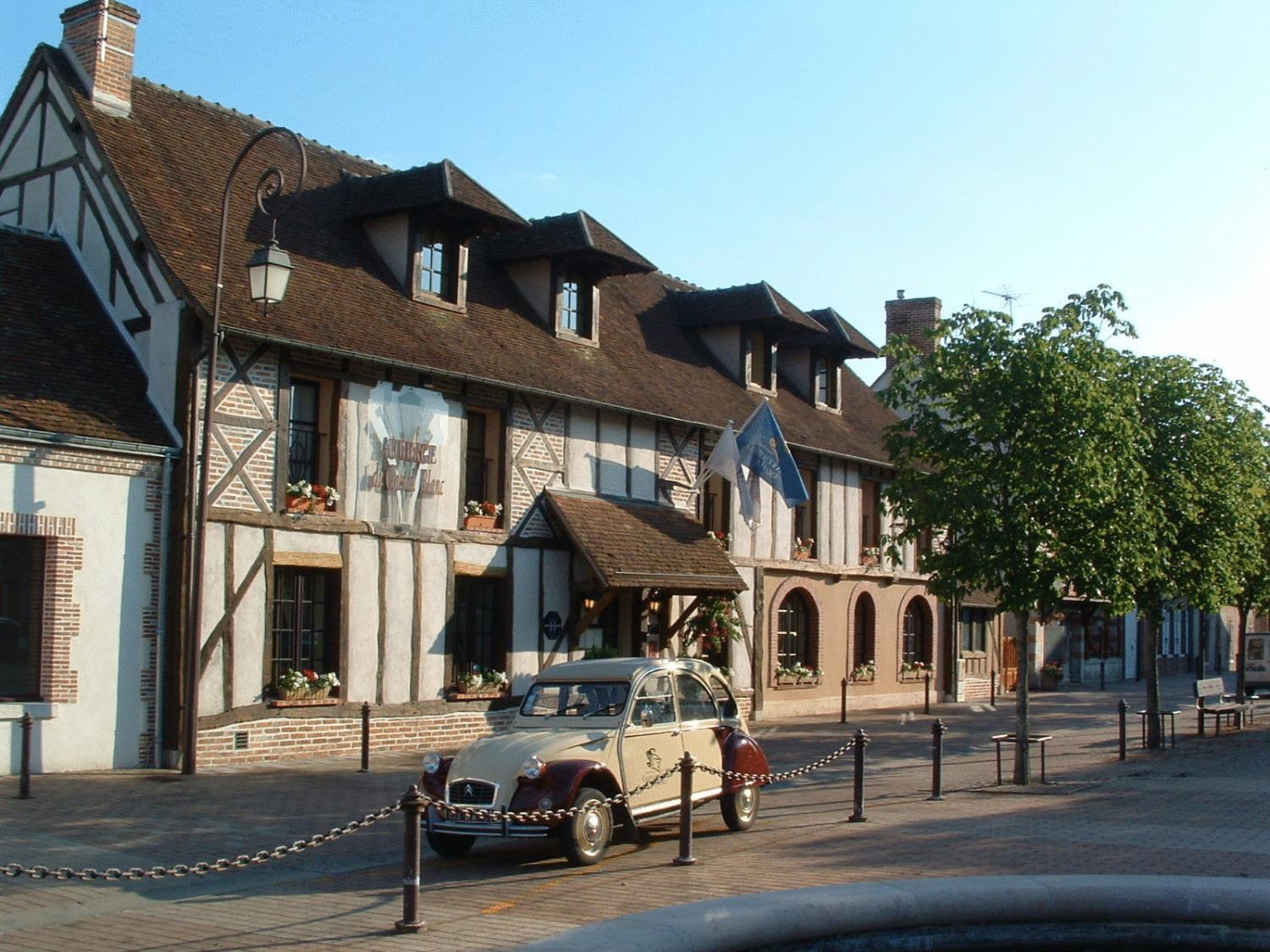 Auberge Du Cheval Blanc - Teritoria Selles-Saint-Denis Экстерьер фото