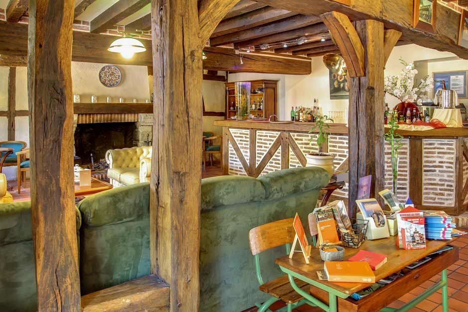 Auberge Du Cheval Blanc - Teritoria Selles-Saint-Denis Ресторан фото